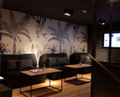 Lobby-01.jpg