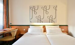 Approx. 18m², for double occupancy