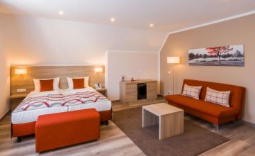 Approx. 25m², for double occupancy