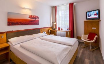 Approx. 18m², for double occupancy